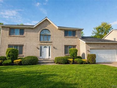 5 Hidden Trail, Lancaster, NY 14086