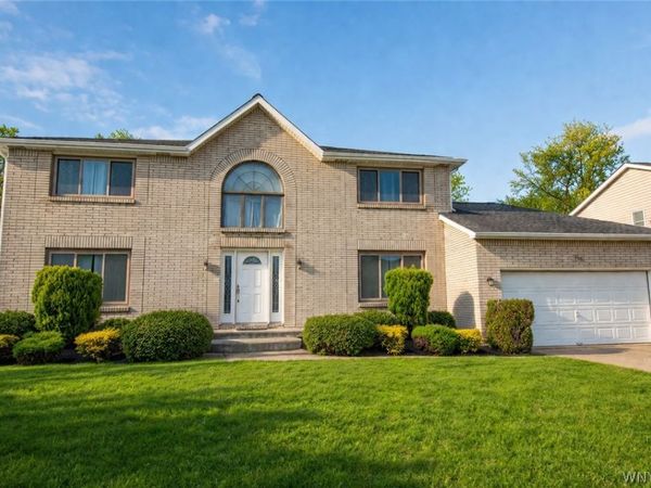 5 Hidden Trail, Lancaster, NY 14086