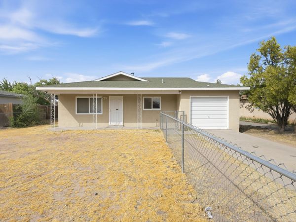 1136 Pinon Court SE, Los Lunas, NM 87031