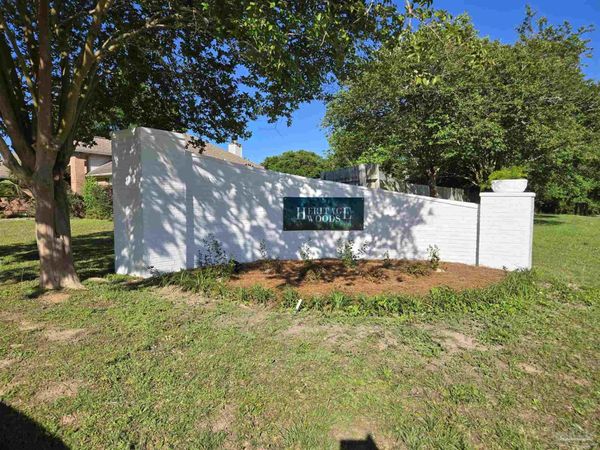 7154 Inniswold Dr, Pensacola, FL 32526