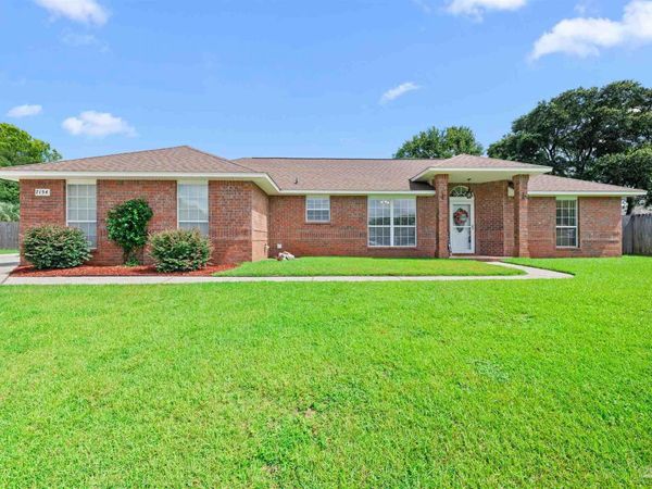 7154 Inniswold Dr, Pensacola, FL 32526