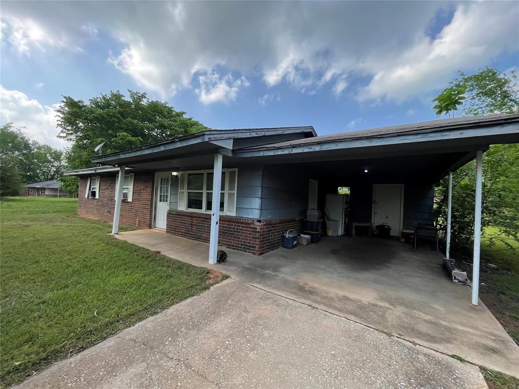 1906 E 7th Circle, Shawnee, OK 74801 Main Photo