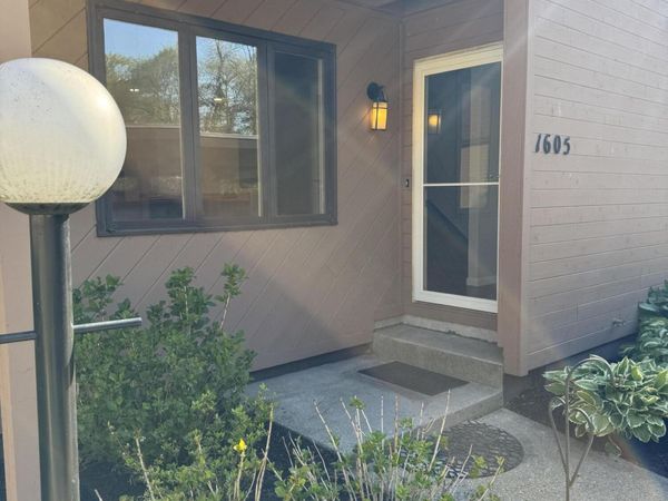 1605 Earthstone Drive , Valparaiso, IN 46383