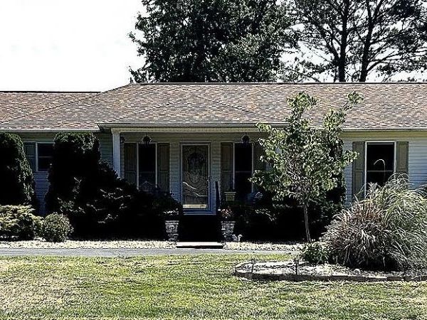 67 Lake Ln , Winchester, TN 37398
