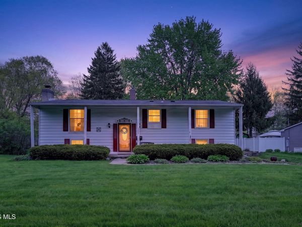 6026 Granville Drive, Sylvania, OH 43560