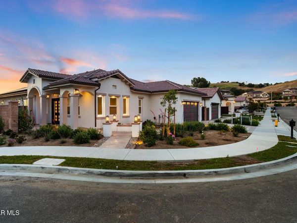 327 Toyon Court Court, Thousand Oaks, CA 91362