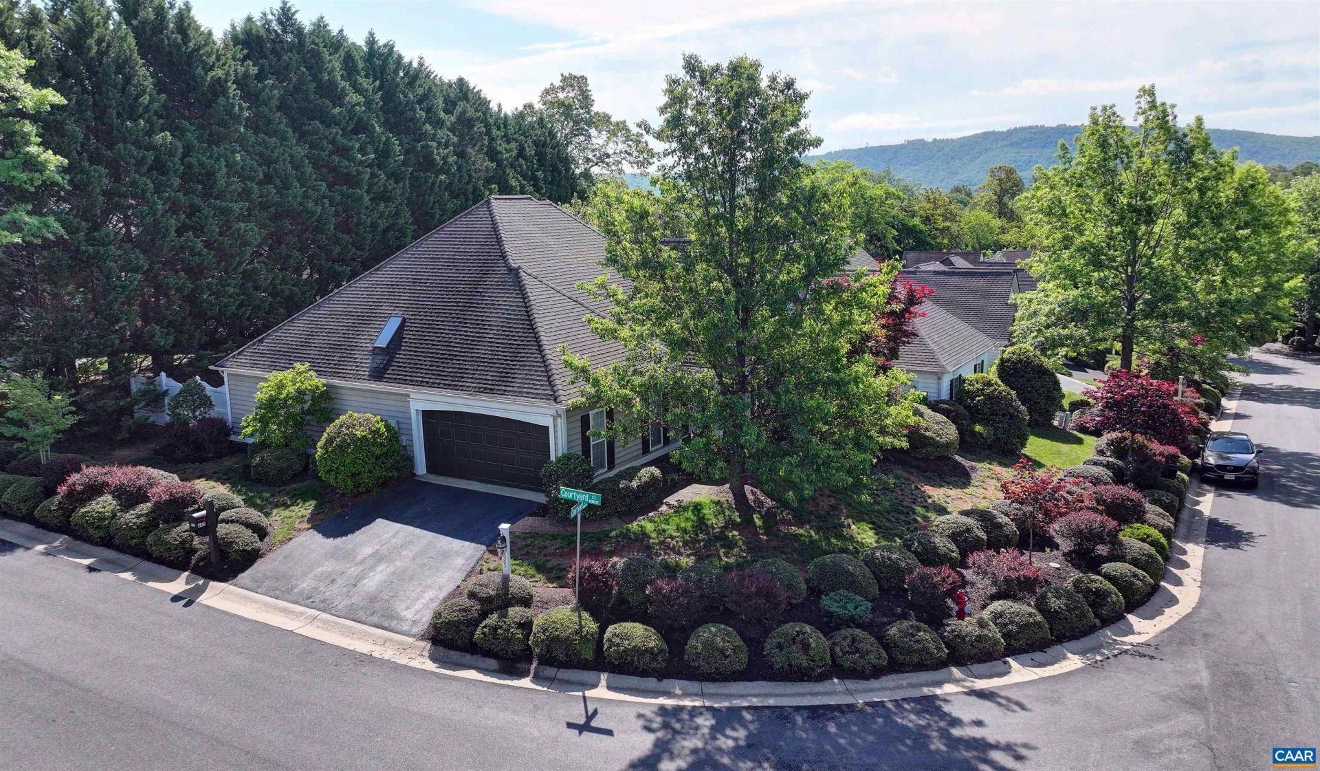 685 Courtyard Ct, Charlottesville, VA 22903 Main Photo