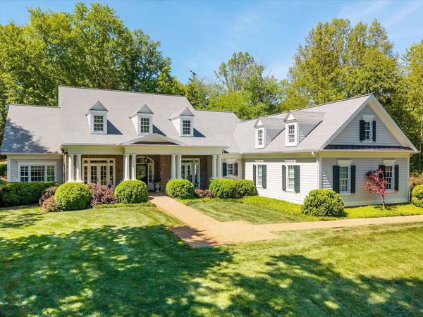 2946 DAVENTRY LN, Charlottesville, VA 22911