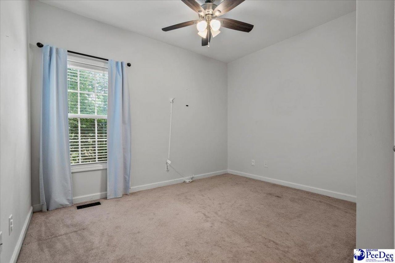 2835 Founder Photo 29