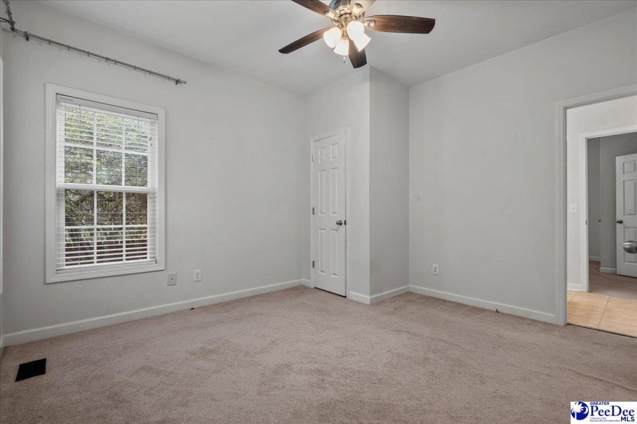 2835 Founder Photo 34