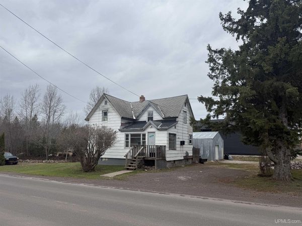 17064 Atlantic Avenue, Adams Twp, MI 49905