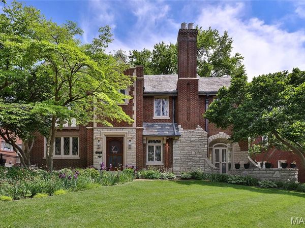 528 Midvale Avenue, St Louis, MO 63130