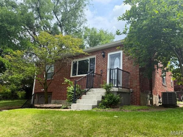 4114 McDonald Avenue, St Louis, MO 63116