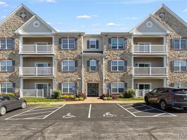 1 Monarch Trace Court , Unit 303, Chesterfield, MO 63017