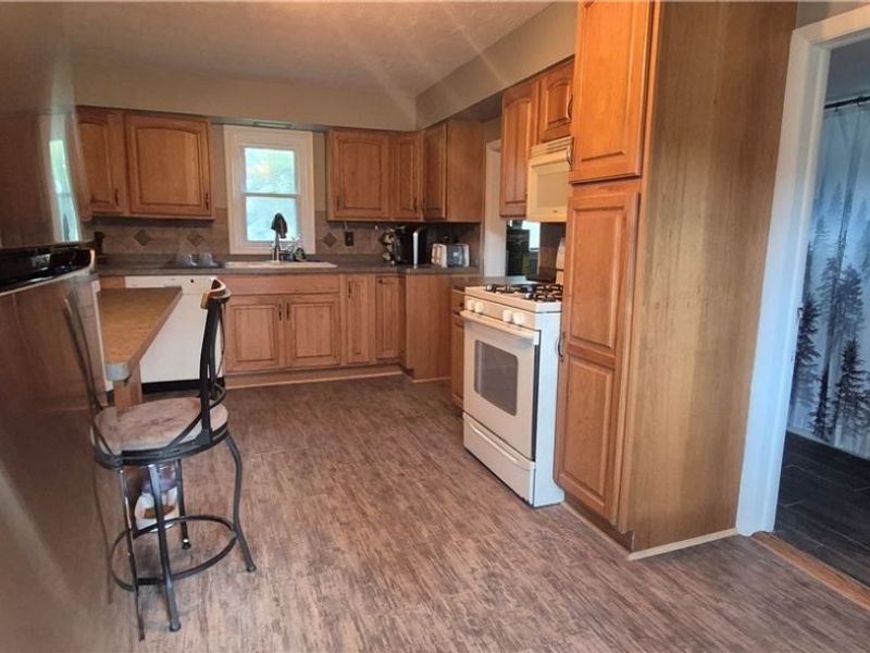 1263 Royalwood Road, Broadview Heights, OH 44147 Photo 3