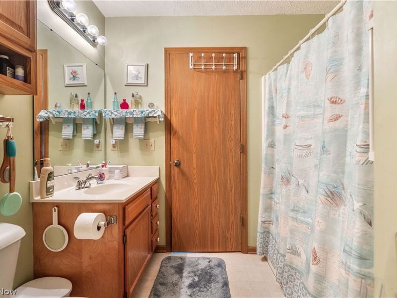 3474 Dauphin Drive NE, Canton, OH 44721 Photo 21