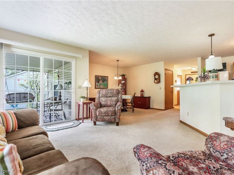 3474 Dauphin Drive NE, Canton, OH 44721 Photo 3