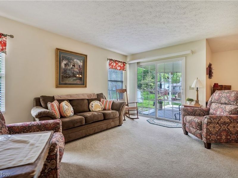 3474 Dauphin Drive NE, Canton, OH 44721 Photo 4