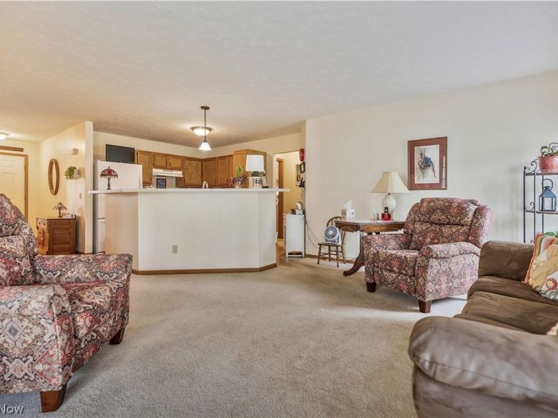 3474 Dauphin Drive NE, Canton, OH 44721 Photo 9