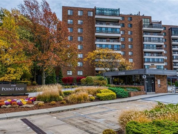 27500 Cedar Road , Unit 605, Beachwood, OH 44122