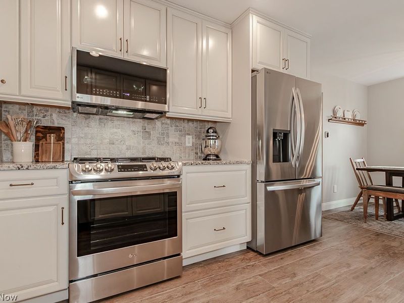 5658 Marine Parkway, Mentor on the Lake, OH 44060 Photo 8