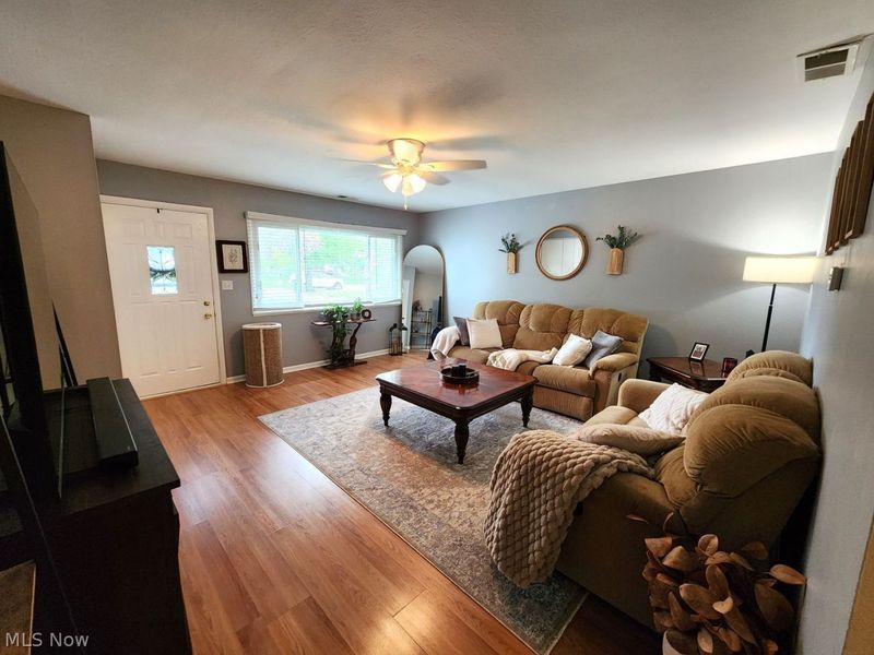 4891 Glenn Lodge Road, Mentor, OH 44060 Photo 2