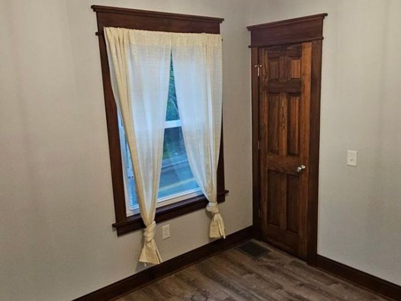 4278 Valley Road, Cleveland, OH 44109 Photo 23