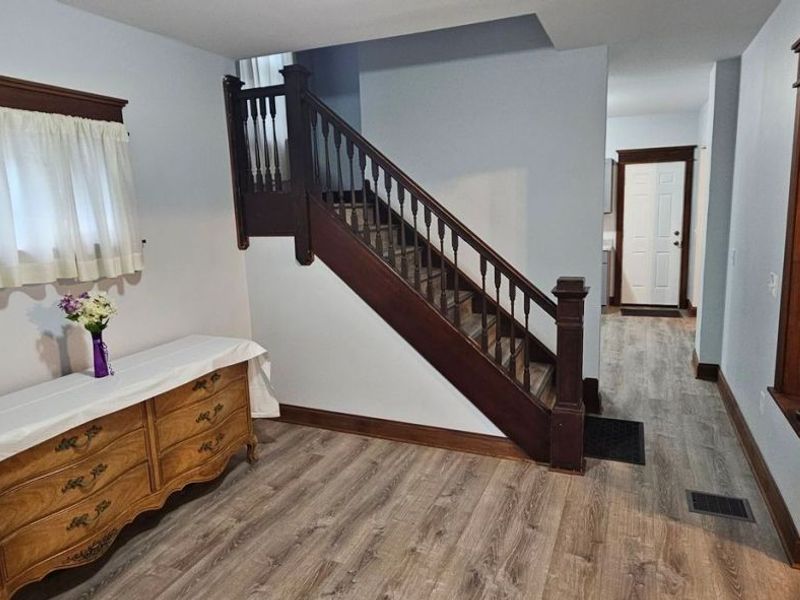4278 Valley Road, Cleveland, OH 44109 Photo 6