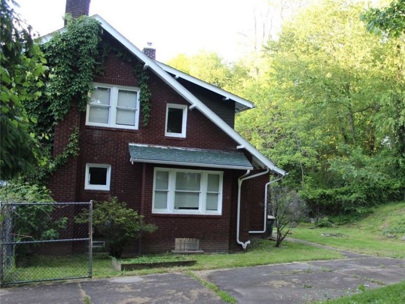 515 Glacier Heights Road, Youngstown, OH 44509 Photo 4
