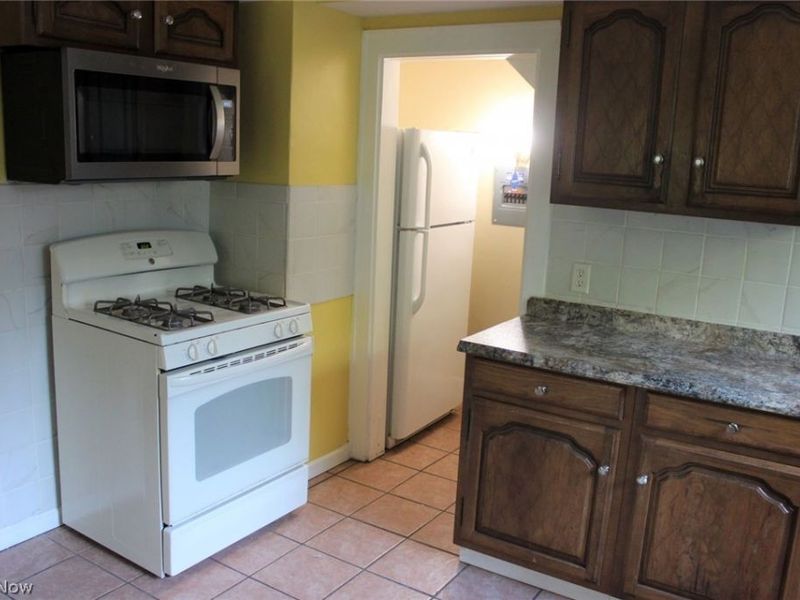 515 Glacier Heights Road, Youngstown, OH 44509 Photo 6