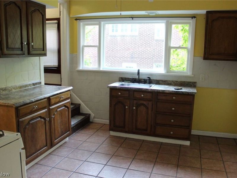 515 Glacier Heights Road, Youngstown, OH 44509 Photo 7