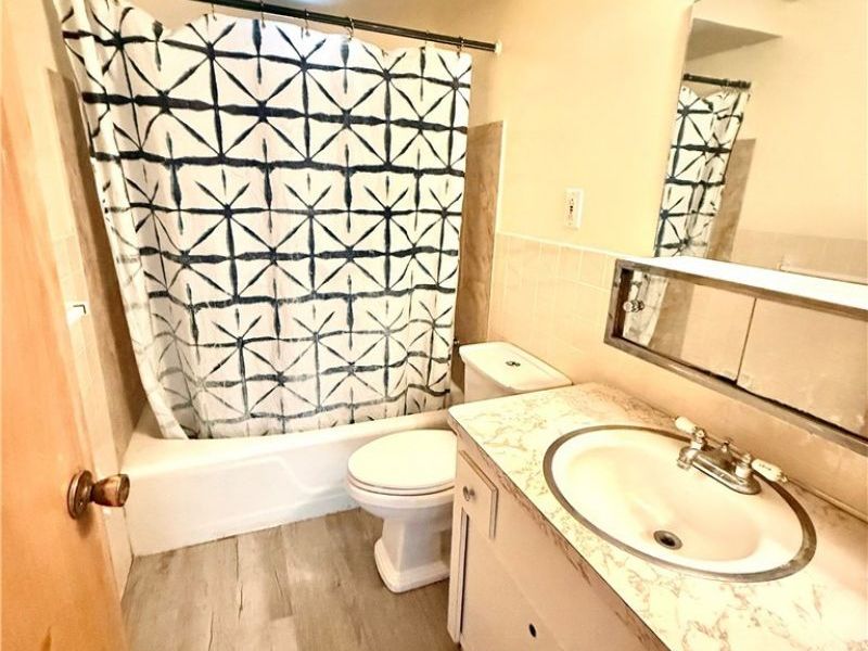 2207 Oaklawn Drive , Parma, OH 44134 Photo 8