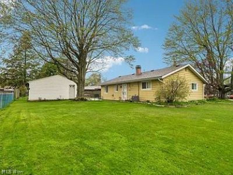 1262 Arthur Court, Madison, OH 44057 Photo 2