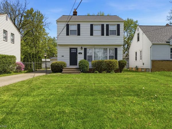 489 E 305th Street , Willowick, OH 44095
