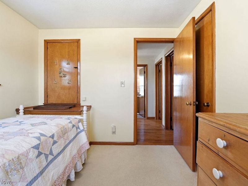 489 E 305th Street, Willowick, OH 44095 Photo 22