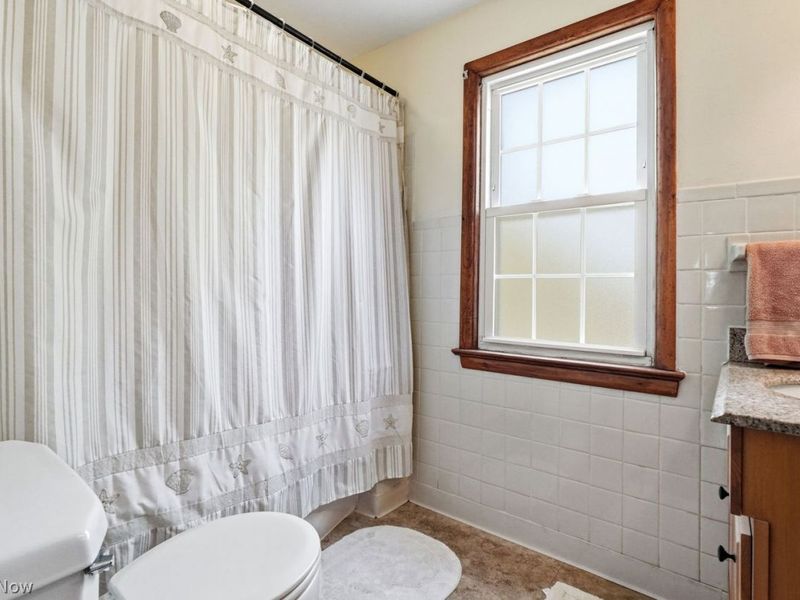489 E 305th Street, Willowick, OH 44095 Photo 24