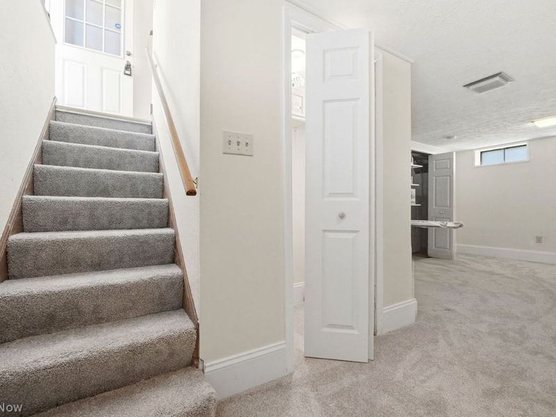 489 E 305th Street, Willowick, OH 44095 Photo 27