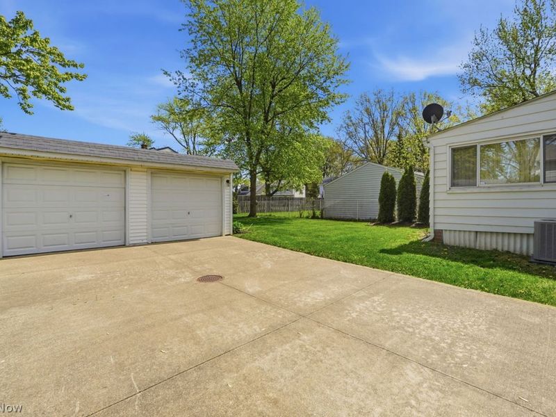 489 E 305th Street, Willowick, OH 44095 Photo 31