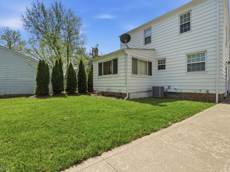 489 E 305th Street, Willowick, OH 44095 Photo 33