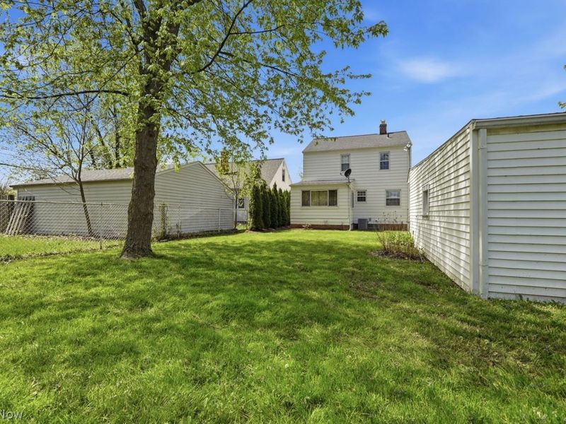 489 E 305th Street, Willowick, OH 44095 Photo 35