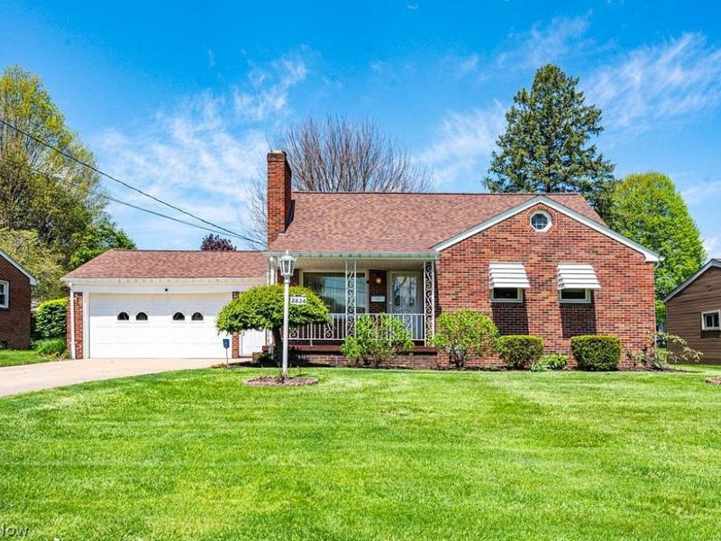 2834 Peacock Drive , Youngstown, OH 44511 Photo 1