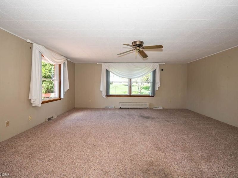 2834 Peacock Drive , Youngstown, OH 44511 Photo 12