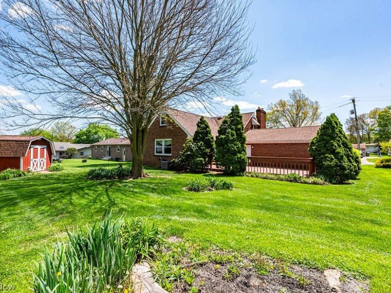 2834 Peacock Drive , Youngstown, OH 44511 Photo 4