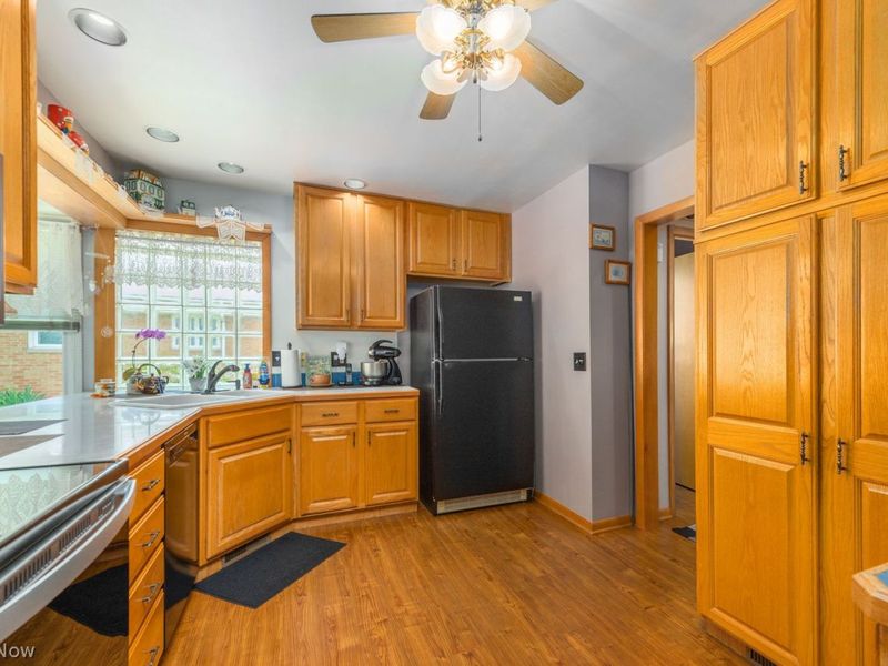 14240 Uhlin Drive, Middleburg Heights, OH 44130 Photo 12