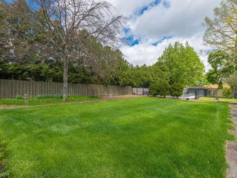 14240 Uhlin Drive, Middleburg Heights, OH 44130 Photo 37