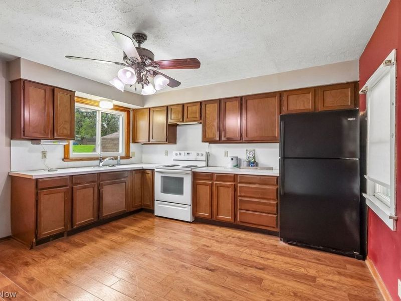 84 S Portage Street, Doylestown, OH 44230 Photo 11