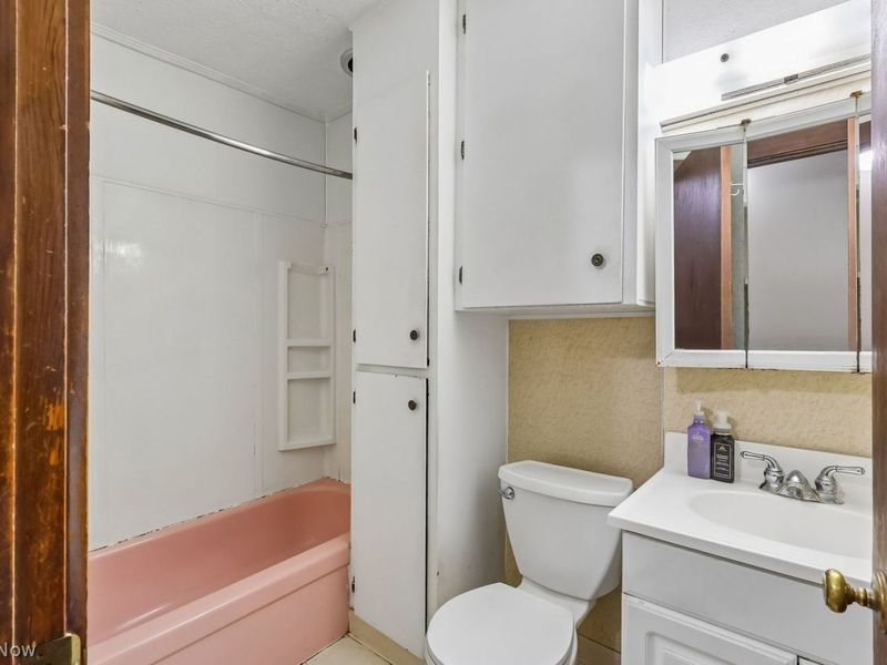 84 S Portage Street, Doylestown, OH 44230 Photo 16