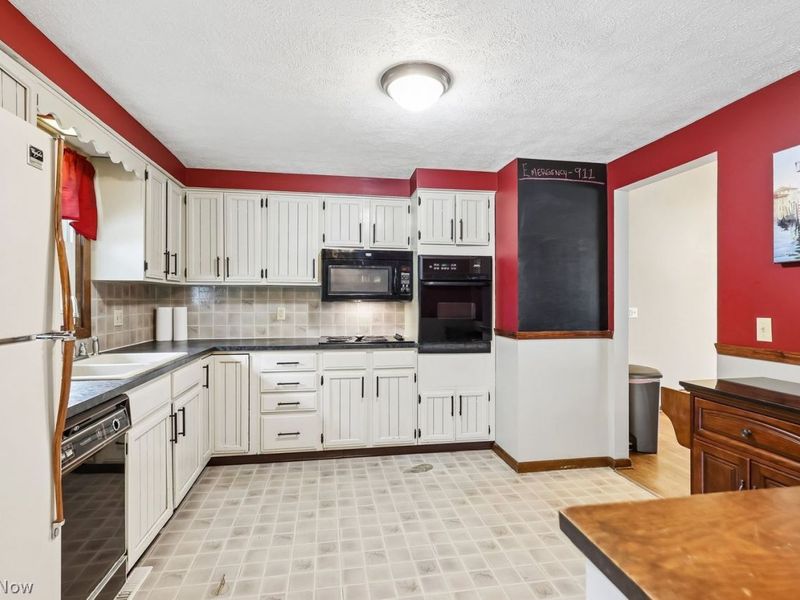 669 Summit Street, Doylestown, OH 44230 Photo 17