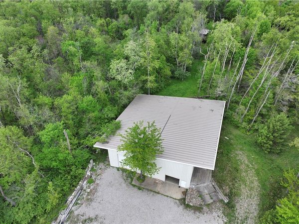 215 Hawk Hill Dr , Presto, PA 15142