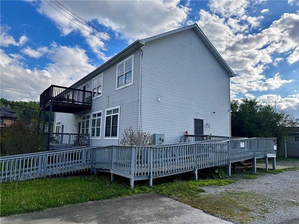75 S Maiden St , Waynesburg, PA 15370